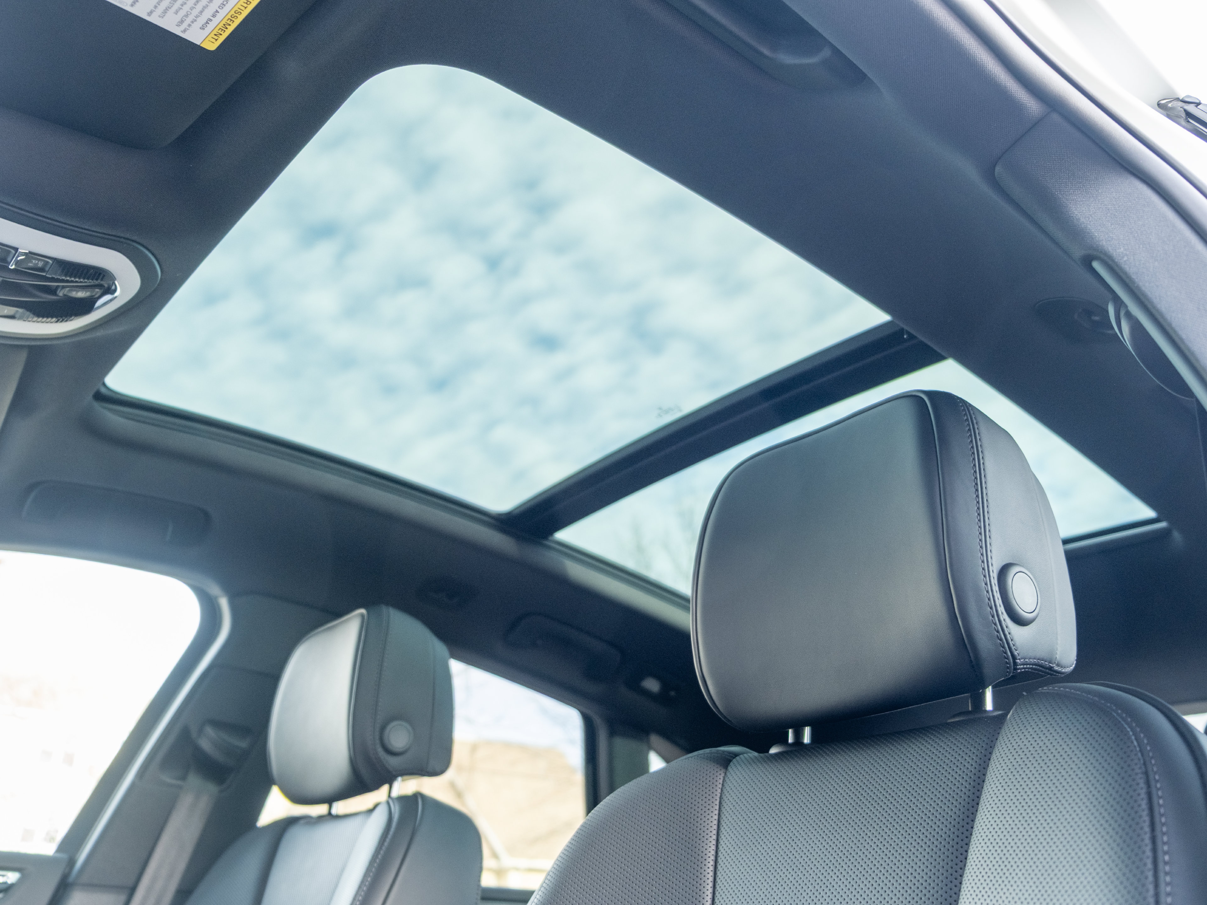 Certified 2026 Porsche Macan AWD/4WD image 35