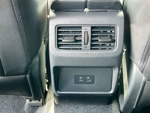 Used 2023 Nissan Rogue SV image 33