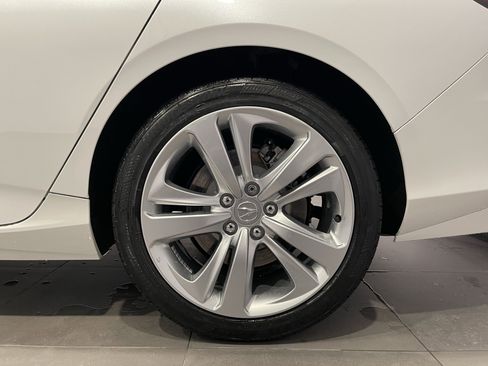 Used 2023 Acura TLX w/ Technology Package image 9