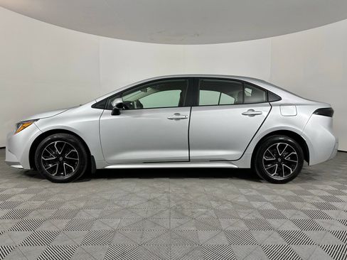 Used 2024 Toyota Corolla LE FWD image 14