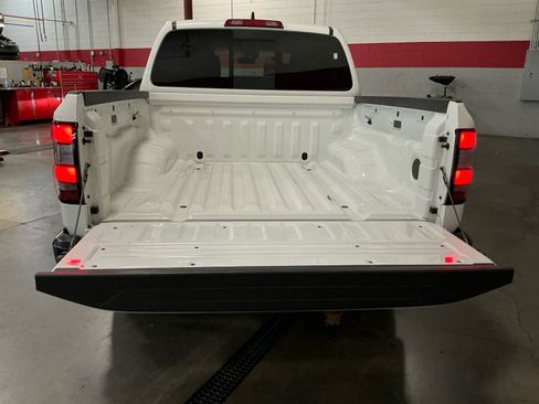Used 2025 Nissan Frontier S image 34