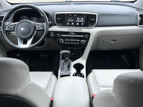 Used 2020 Kia Sportage EX image 20