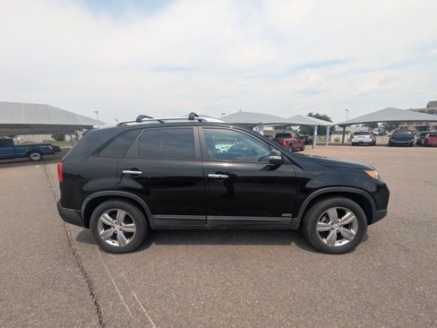 Used 2012 Kia Sorento EX w/ EX V6 Premium Pkg AWD/4WD image 4
