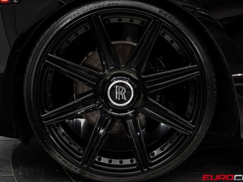 Used 2016 Rolls-Royce Wraith RWD image 22