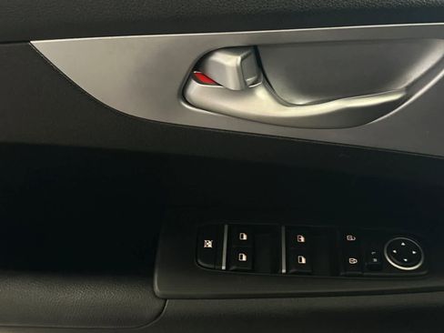 Used 2023 Kia Forte LXS image 15