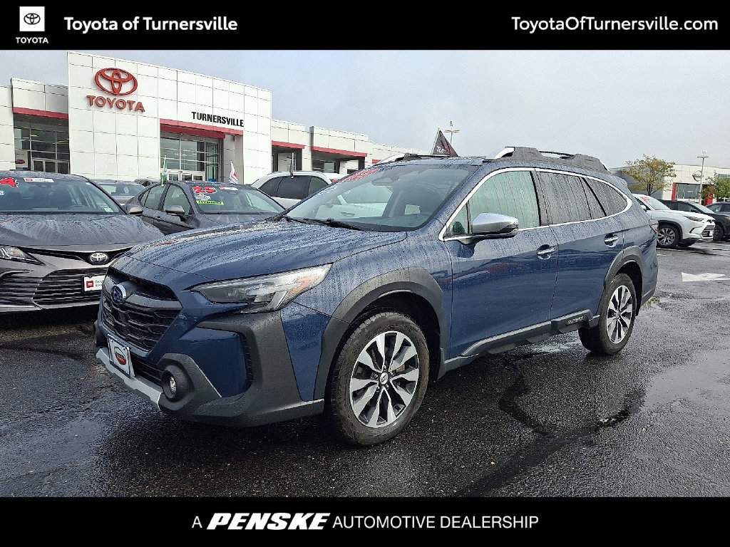 Used 2023 Subaru Outback Touring XT AWD/4WD image 1