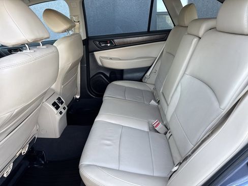 Used 2017 Subaru Outback 3.6R Limited image 6