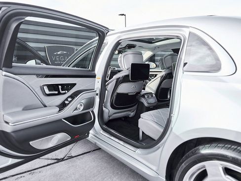 Used 2021 Mercedes-Benz Maybach S 580 4MATIC image 25