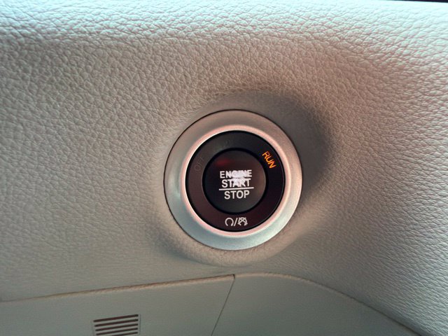 Used 2019 Chrysler Pacifica Limited FWD image 44