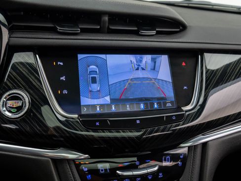Used 2020 Cadillac XT6 Premium Luxury image 24