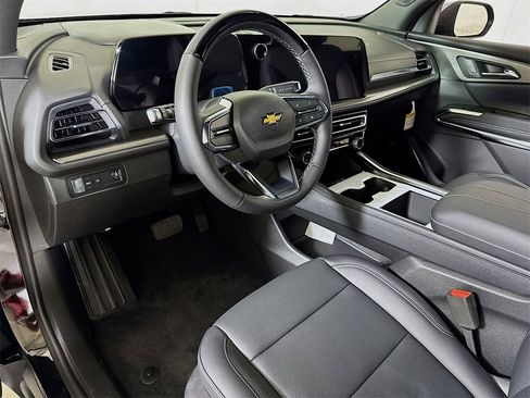 New 2026 Chevrolet Traverse LT w/ Enhanced Driving Package image 5