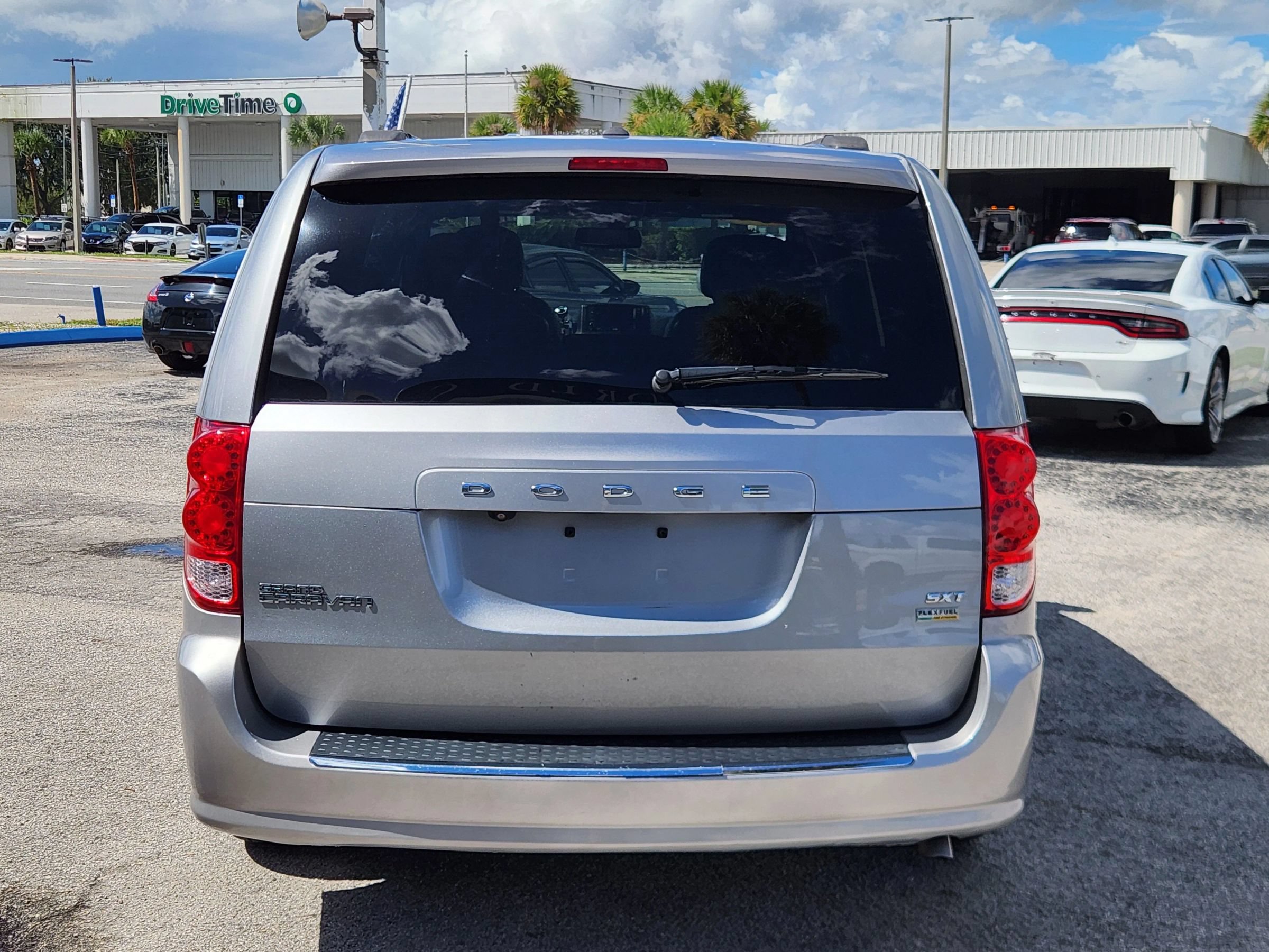 Used 2019 Dodge Grand Caravan SXT FWD image 7