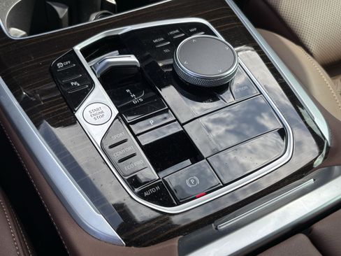 Used 2024 BMW X5 sDrive40i w/ Premium Package image 26