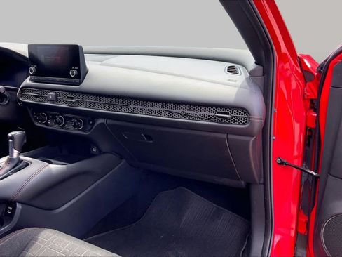 Used 2025 Honda HR-V Sport image 18
