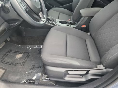 Used 2023 Toyota Corolla LE image 17