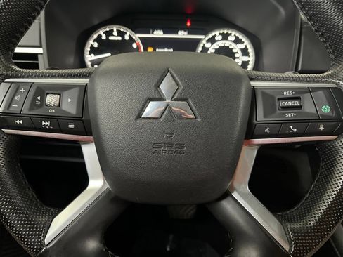 Used 2023 Mitsubishi Outlander SE FWD image 61