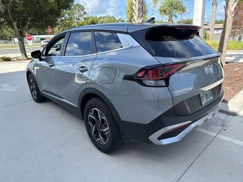 Used 2025 Kia Sportage LX FWD image 4