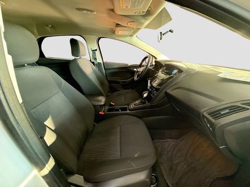 Used 2017 Ford Focus SE image 26