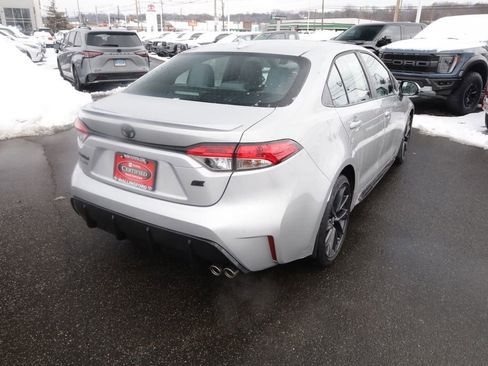 Certified 2025 Toyota Corolla SE w/ SE Premium Package image 9