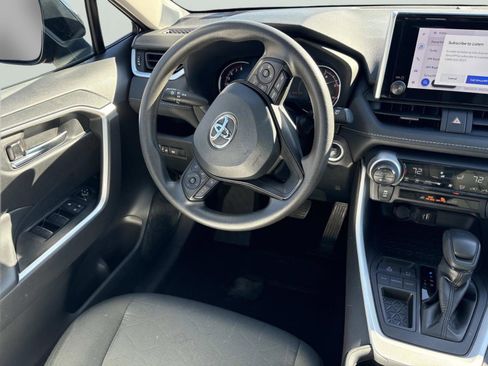 Used 2024 Toyota RAV4 XLE image 9