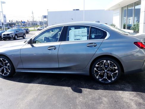 New 2026 BMW 330i xDrive Sedan w/ Premium Package AWD/4WD image 9