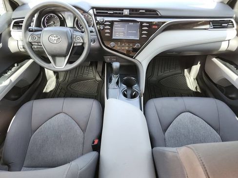 Used 2018 Toyota Camry LE w/ Convenience Package FWD image 17