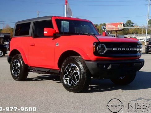 Used 2023 Ford Bronco Outer Banks image 1