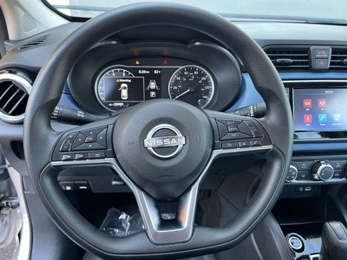 Used 2025 Nissan Versa SV FWD image 30