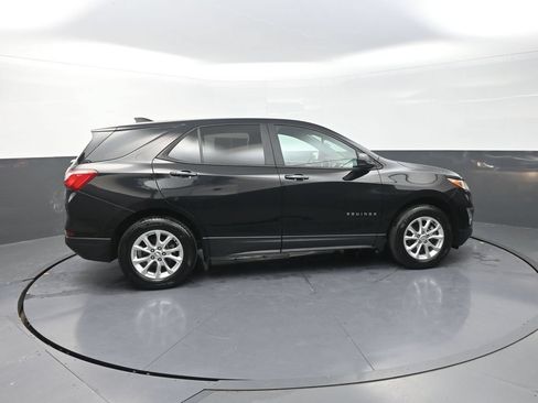 Used 2020 Chevrolet Equinox LS AWD/4WD image 12