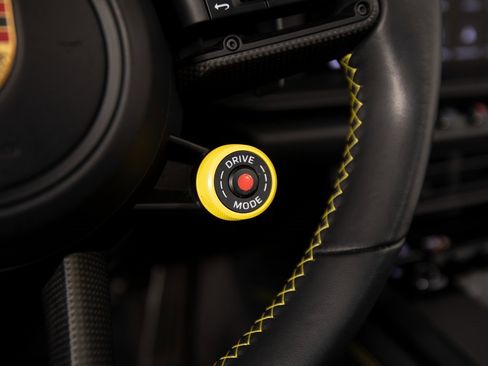 Certified 2022 Porsche 911 Targa 4 GTS image 30