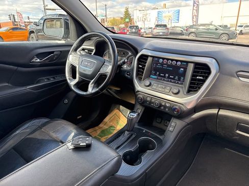 Used 2017 GMC Acadia SLT AWD/4WD image 36