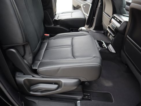 New 2026 Jeep Grand Wagoneer Limited AWD/4WD image 16