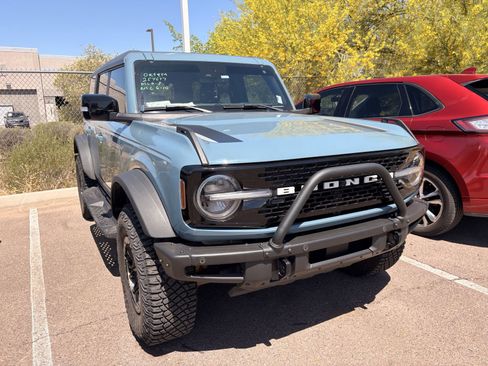 Used 2021 Ford Bronco First Edition AWD/4WD image 3