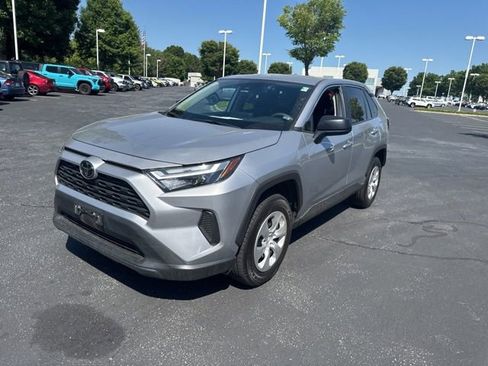 Used 2024 Toyota RAV4 LE AWD/4WD image 9