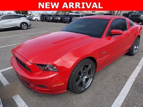 Used 2013 Ford Mustang GT image 2