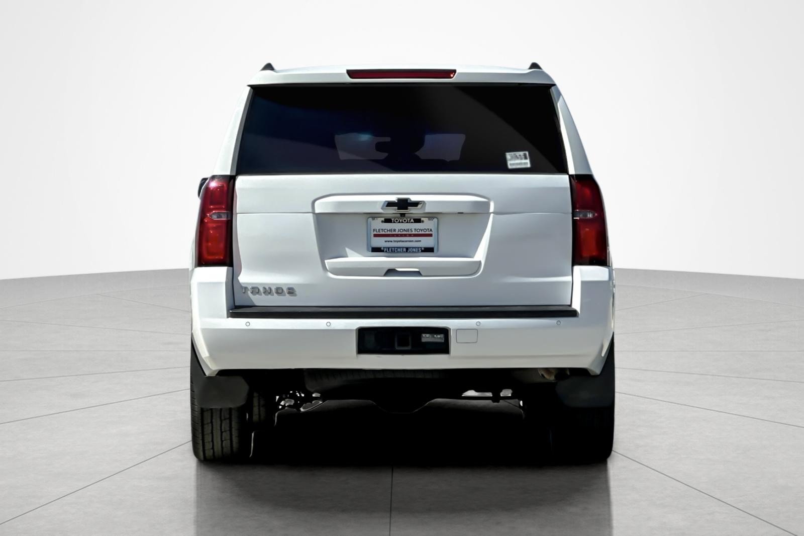 Used 2018 Chevrolet Tahoe LS w/ Enhanced Driver Alert Package RWD image 4