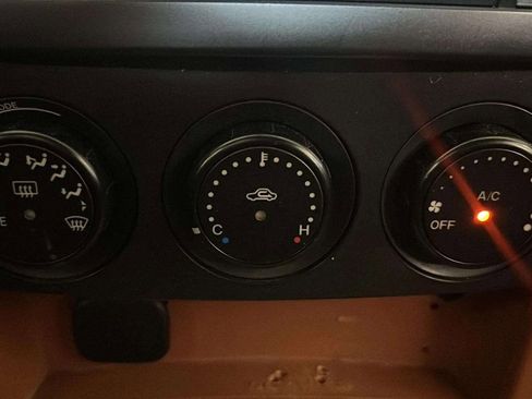 Used 2006 MAZDA MX-5 Miata Grand Touring w/ Premium Pkg image 14