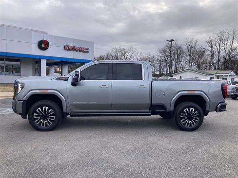 Used 2024 GMC Sierra 2500 Denali Ultimate image 7