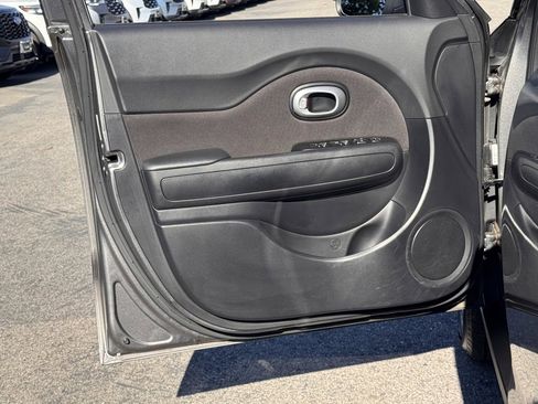 Used 2016 Kia Soul image 15
