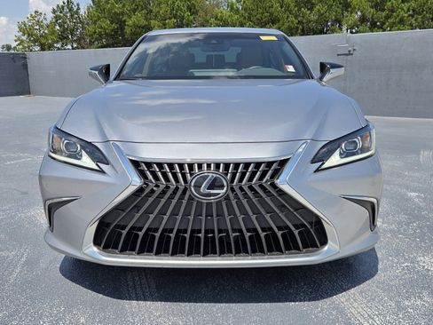 Used 2025 Lexus ES 300h w/ Premium Package FWD image 8
