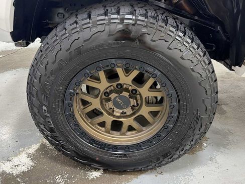 Certified 2020 Toyota Tacoma TRD Sport w/ Technology Package AWD/4WD image 10