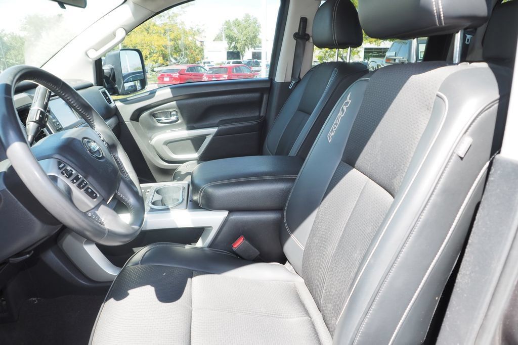 Used 2017 Nissan Titan PRO-4X AWD/4WD image 13
