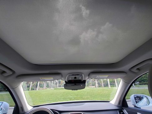 Used 2021 Volvo XC90 T5 Momentum w/ Protection Package Premier FWD image 12