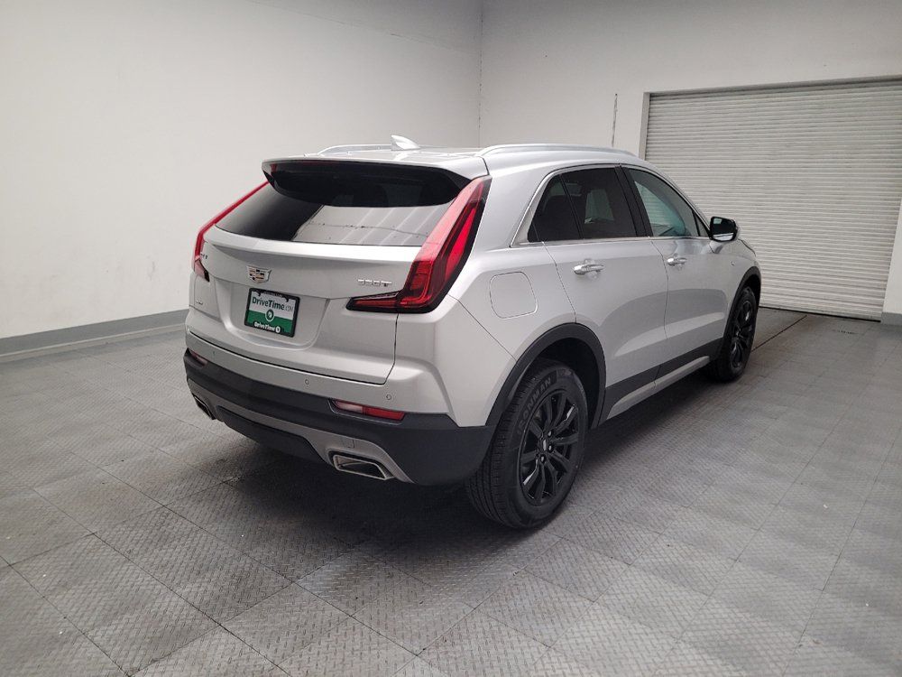 Used 2022 Cadillac XT4 Premium Luxury w/ Safety Alert Package AWD/4WD image 9