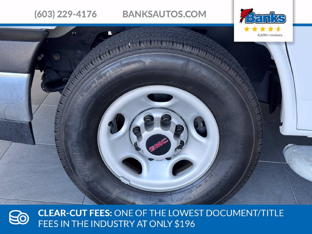 Used 2025 GMC Savana 2500 w/ Driver Convenience Package RWD image 4