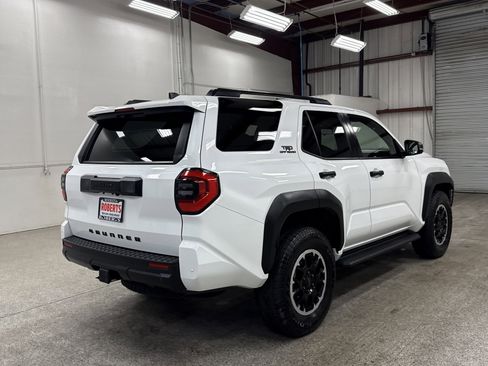 Used 2025 Toyota 4Runner TRD Off-Road image 24