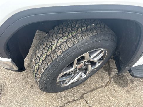 Used 2024 GMC Sierra 1500 SLT w/ SLT Premium Plus Package image 3