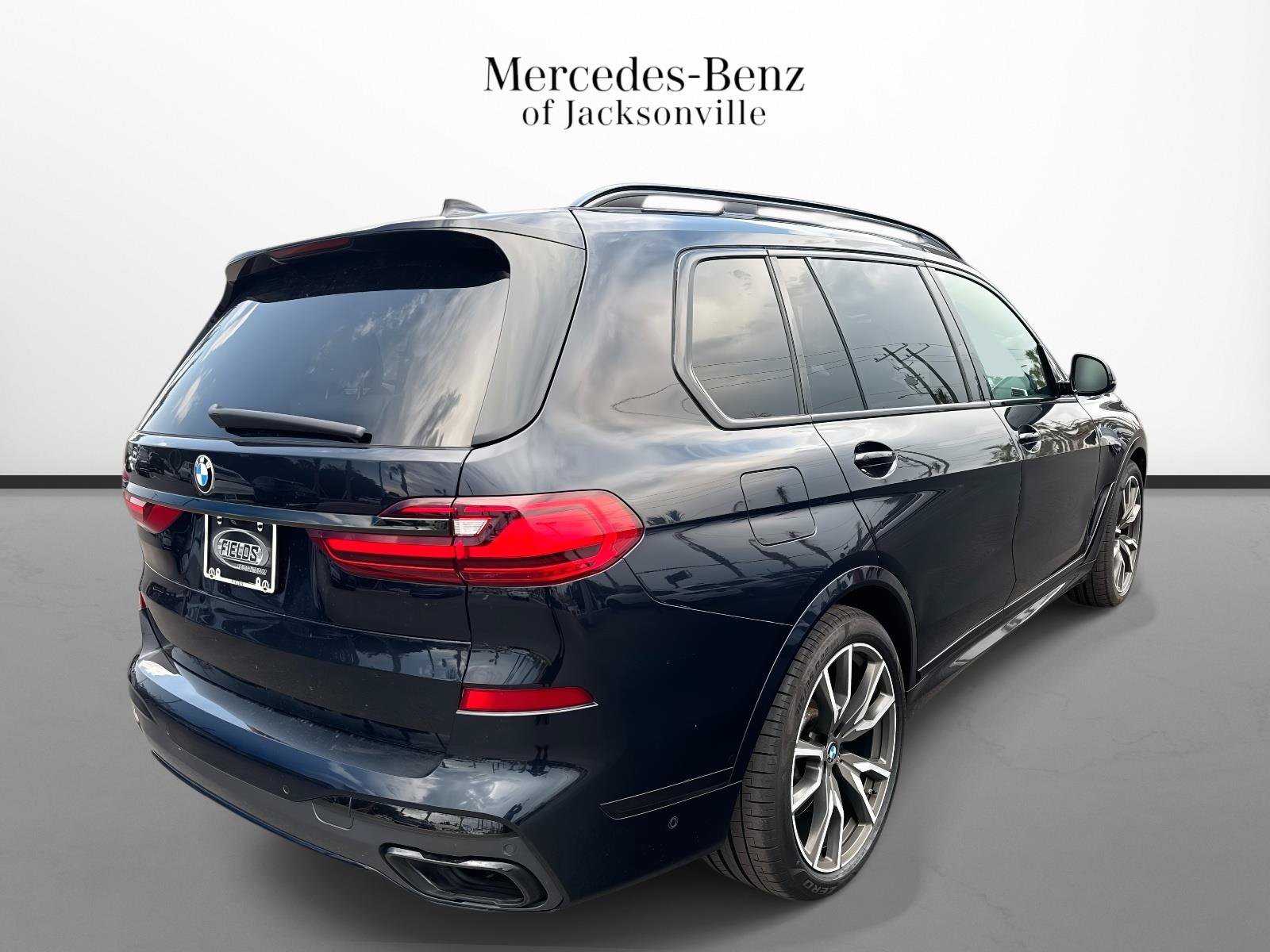 Used 2021 BMW X7 M50i w/ Dynamic Handling Package AWD/4WD image 3