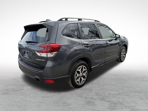 Used 2023 Subaru Forester Premium image 9