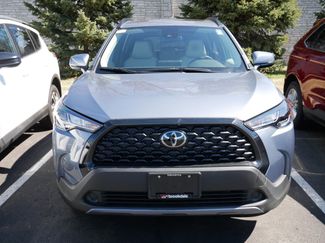 Certified 2022 Toyota Corolla Cross LE w/ Moonroof Package video 2